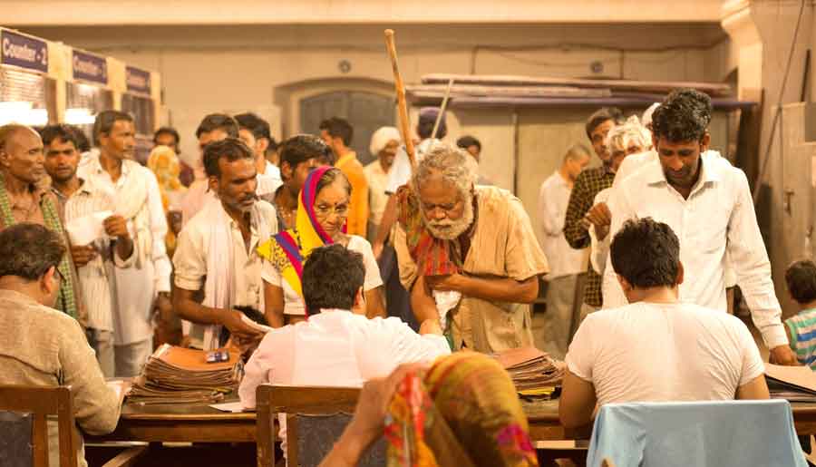 KADVI HAWA (DARK WINDS)